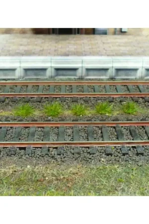 100 Touffes d‘herbes été - Vert - HEKI 1801 - Échelle HO / TT / N - 50 à 60 mm Prix Cassé