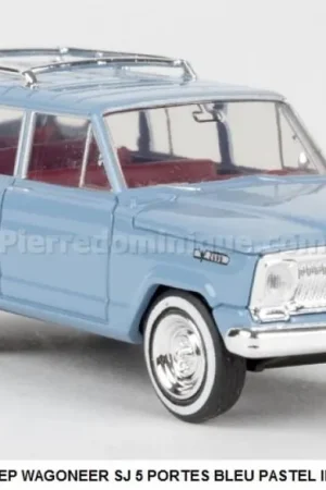 *SOLDES* - 4X4 SUV JEEP WAGONEER SJ 5 PORTES BLEU PASTEL INTÉRIEUR ROUGE DE 1966 Nouvelle Collection