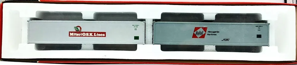 *SOLDES* - ENSEMBLE DE 2 CONTENEURS MITSUI OSK LINES ET MESSAGERIES MARITIMES SOUS CELLOPHANE Quantité Limitée