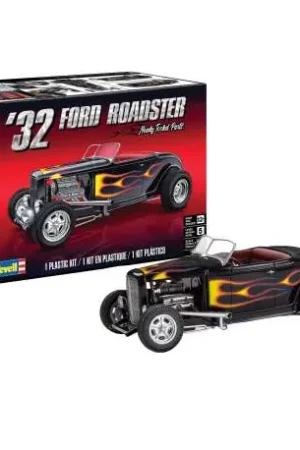 1932 FORD ROADSTER Revell. Bon Marché